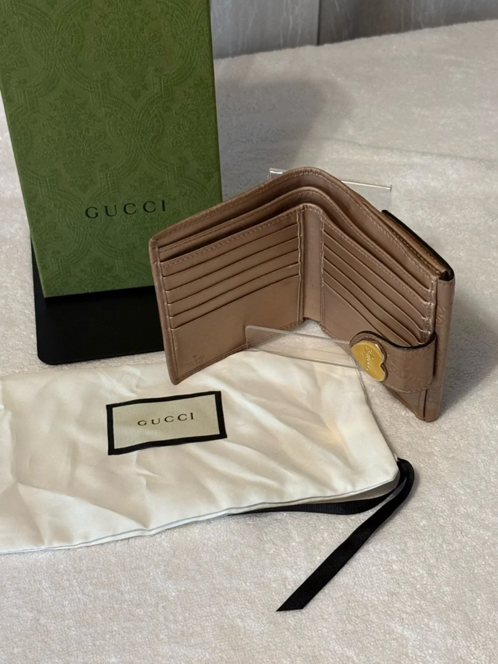 Gucci Metallic Rose Gold GG Bifold Wallet - Picture 2 of 4